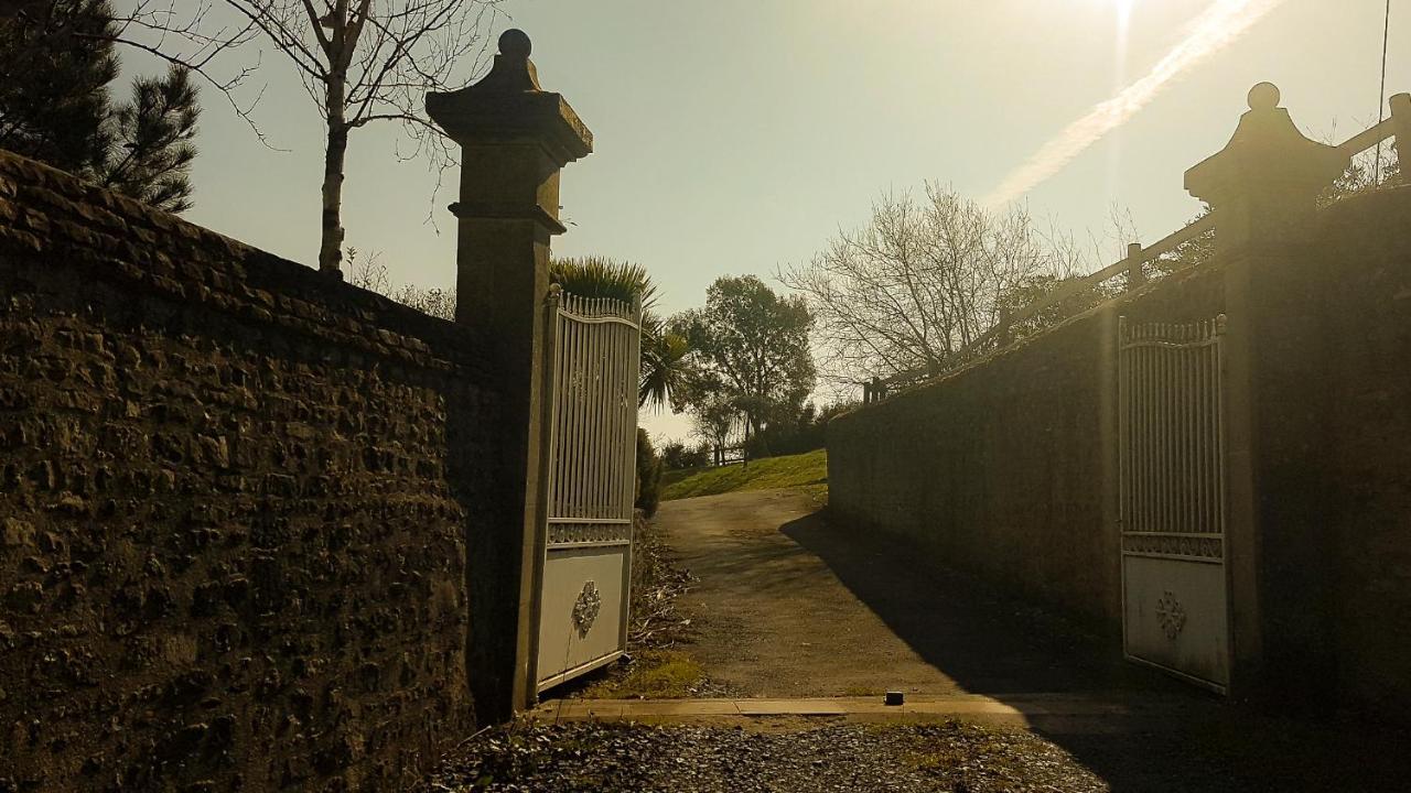 Le Domaine Des Roseraies Monfréville Exterior photo